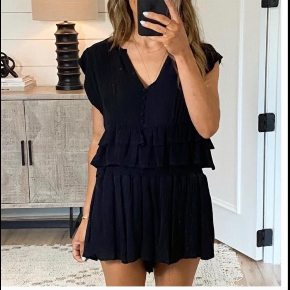 Shop Talulah King street set